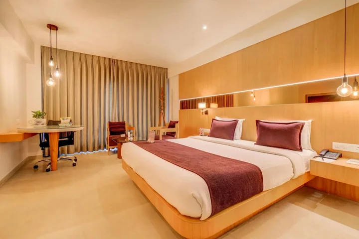 Нашик: The SSK Solitaire Hotel & Banquets