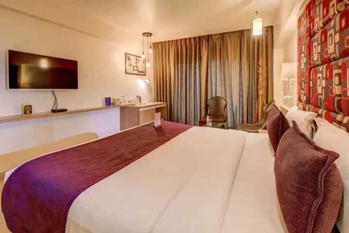 Нашик: The SSK Solitaire Hotel & Banquets