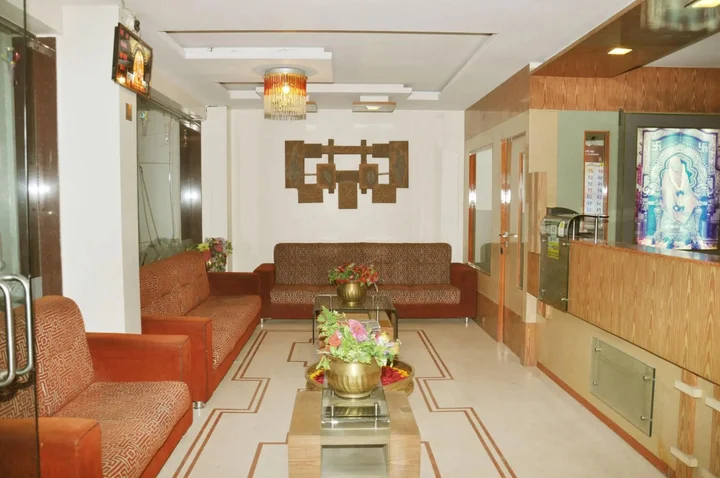Ширди: Hotel Sai Suraj Palace