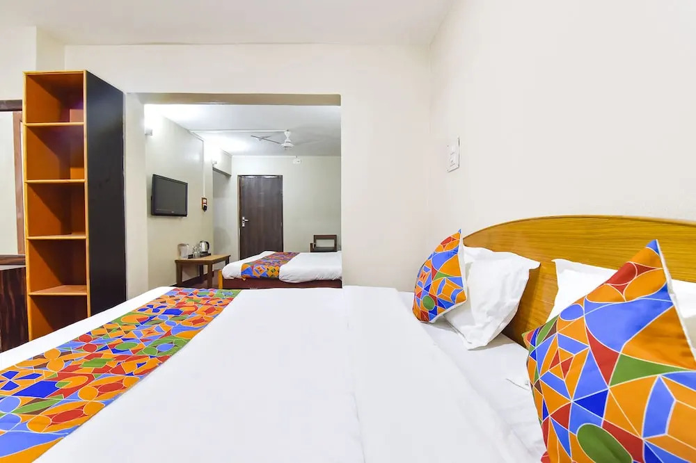 Шринагар: Hotel Legend Residency