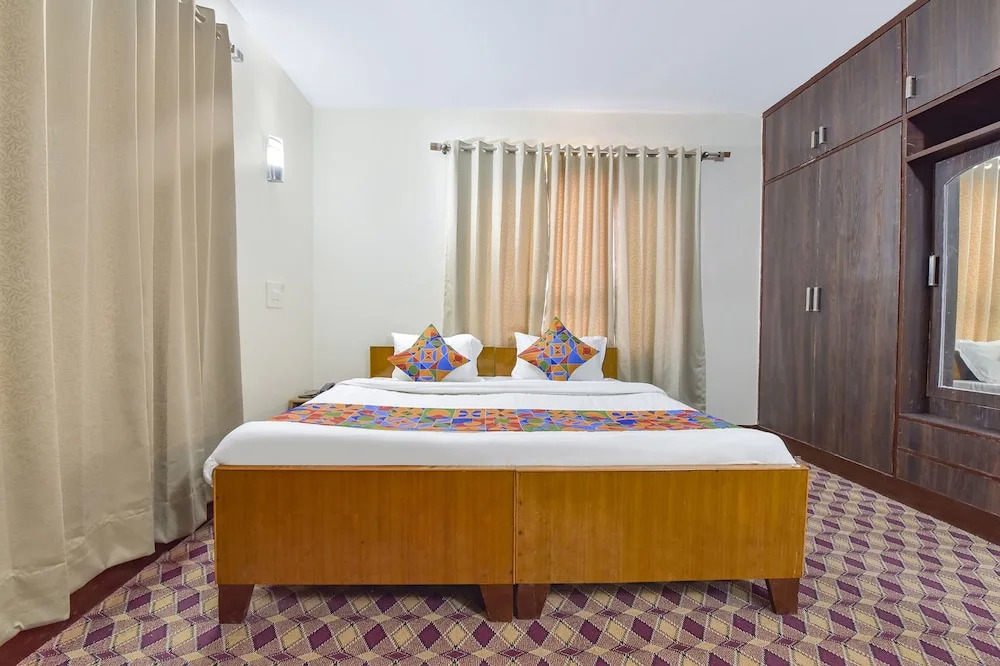 Шринагар: Hotel Legend Residency
