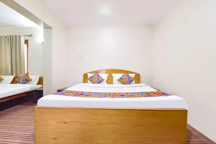 Шринагар: Hotel Legend Residency