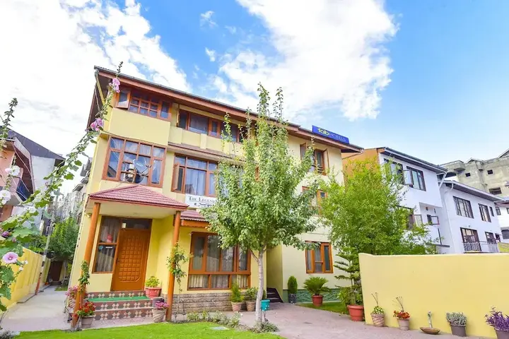 Шринагар: Hotel Legend Residency