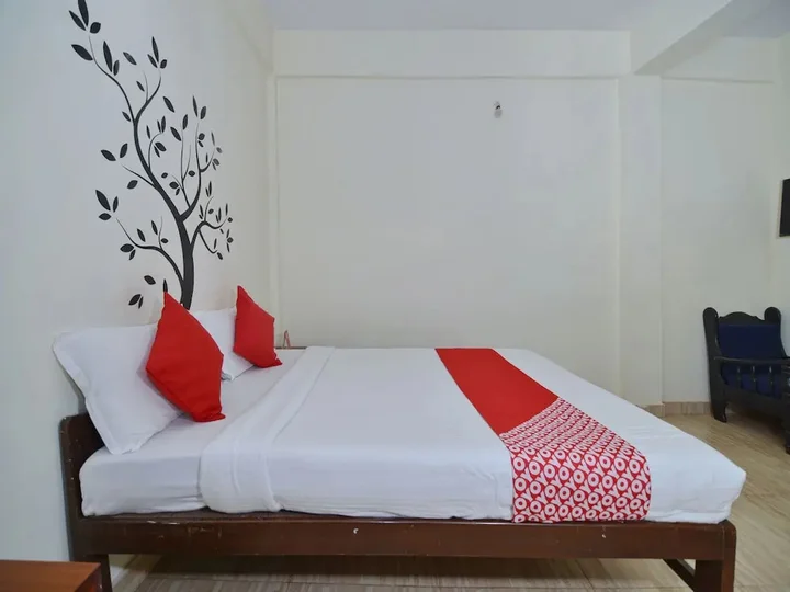 Арпора: OYO 833 Hotel Prince Santosh Holiday Homes