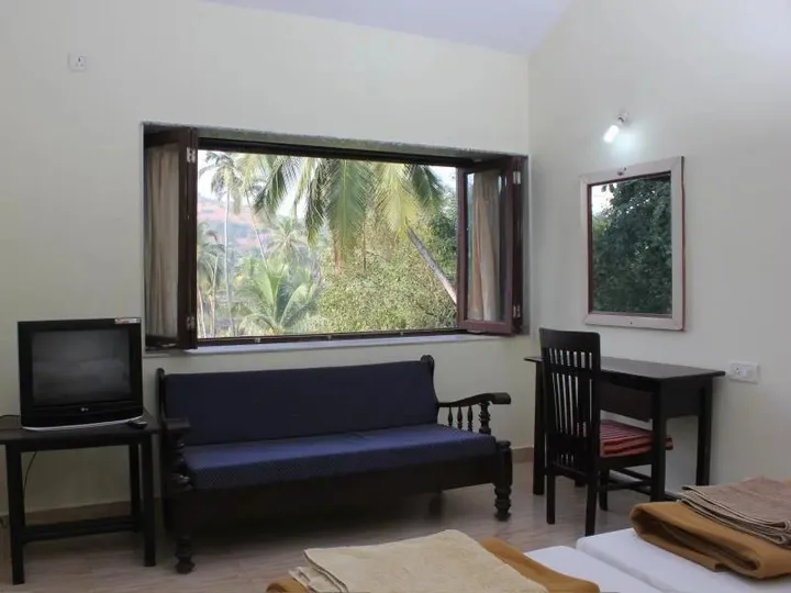 Арпора: OYO 833 Hotel Prince Santosh Holiday Homes
