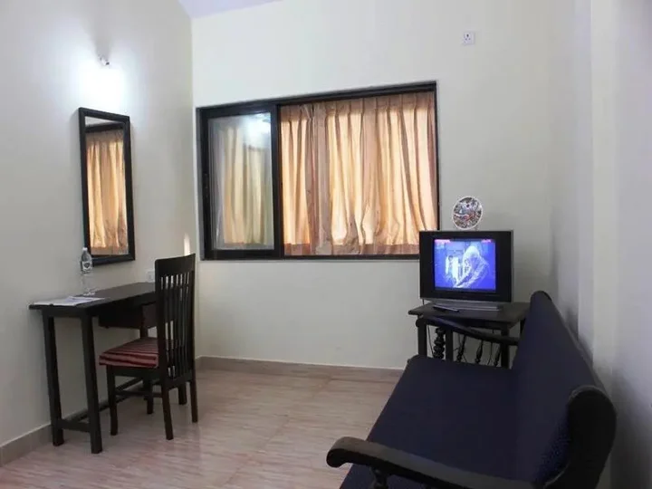 Арпора: OYO 833 Hotel Prince Santosh Holiday Homes