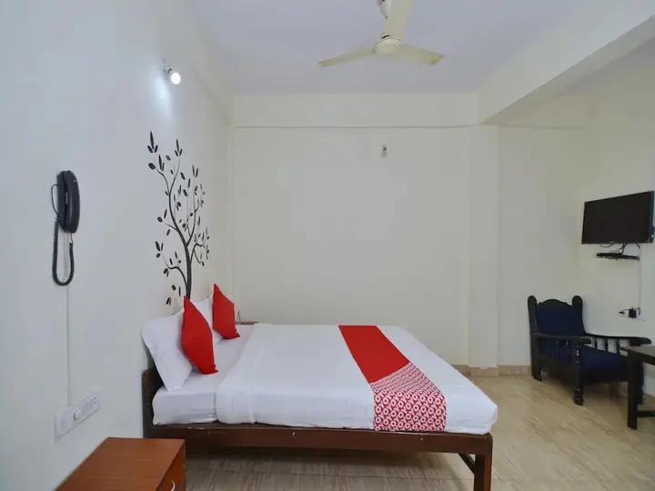 Арпора: OYO 833 Hotel Prince Santosh Holiday Homes