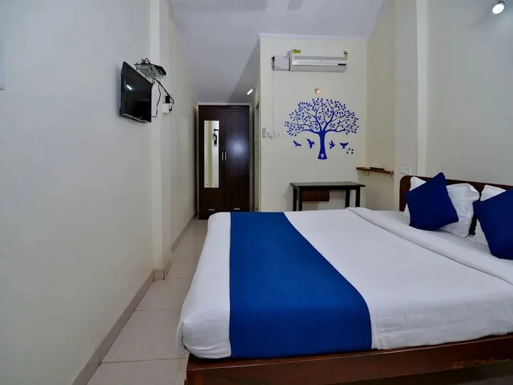 Арпора: OYO 833 Hotel Prince Santosh Holiday Homes