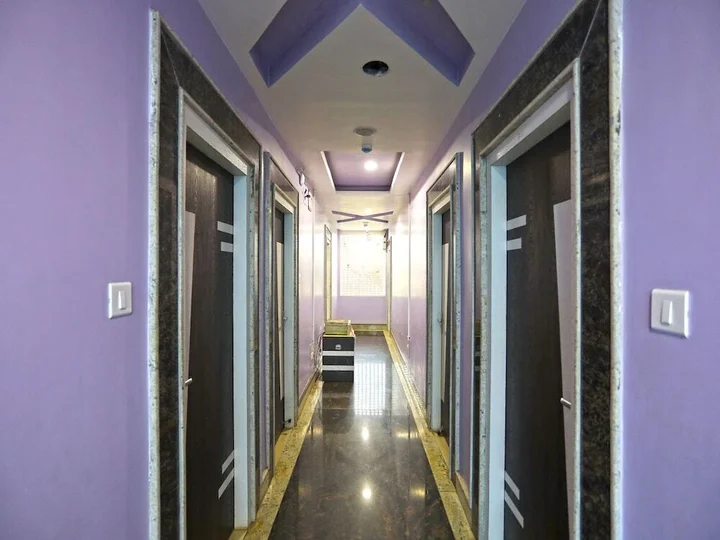 Пури: Hotel Galaxy International