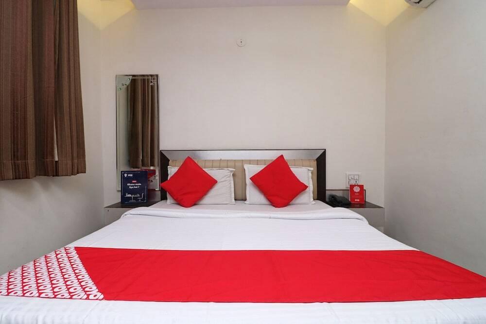 Агра: OYO 24723 Hotel Atul Palace