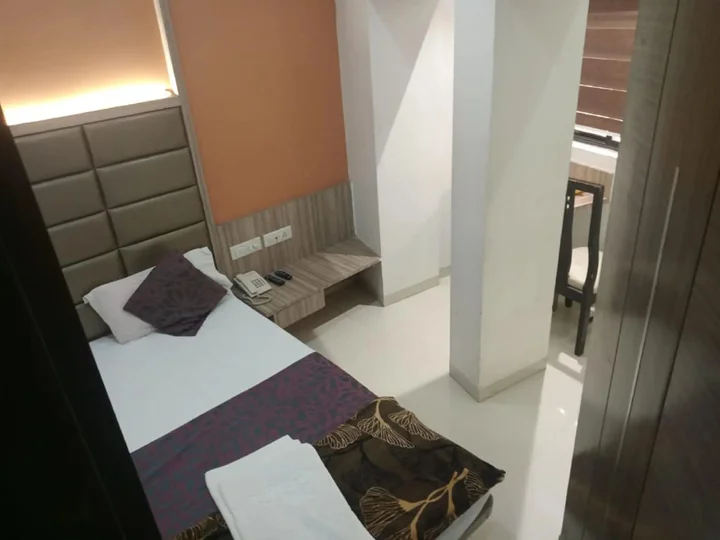 Ахмедабад: Hotel One up