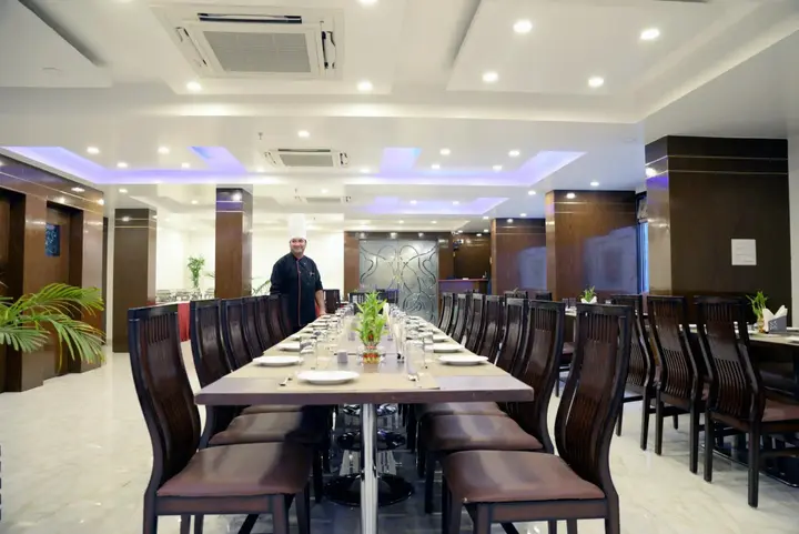 Патна: Hotel Aalcajars Inn
