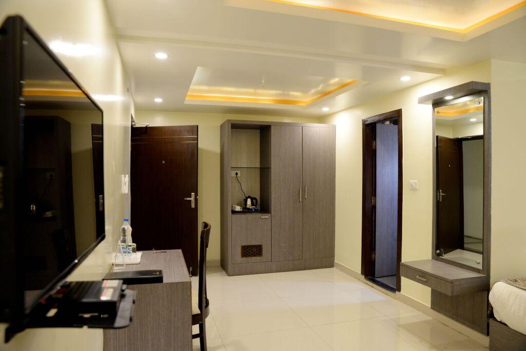 Патна: Hotel Aalcajars Inn