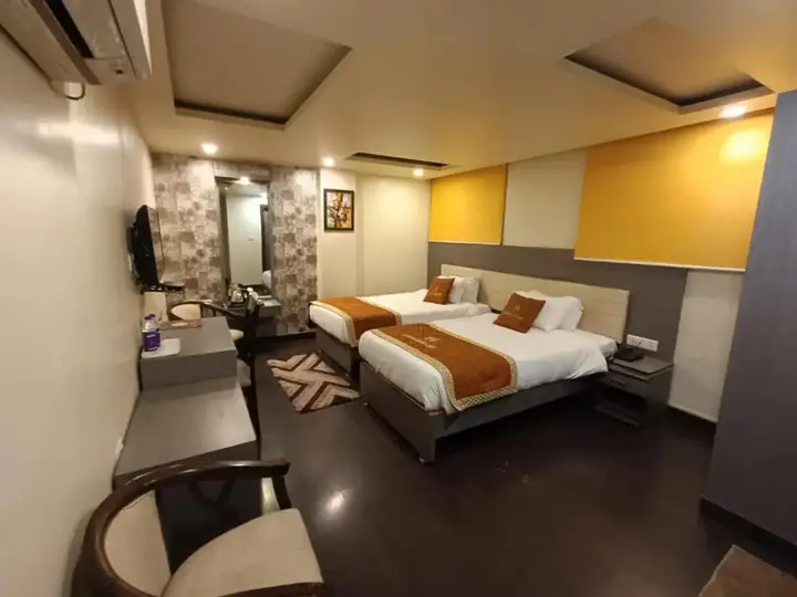 Патна: Hotel Aalcajars Inn