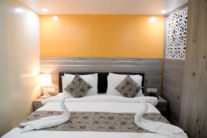 Патна: Hotel Aalcajars Inn