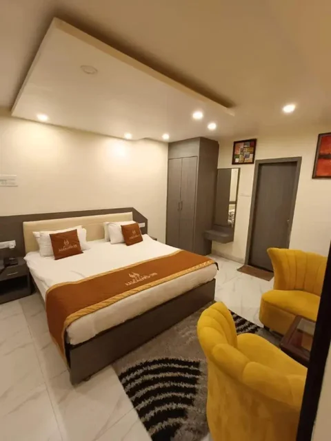 Патна: Hotel Aalcajars Inn