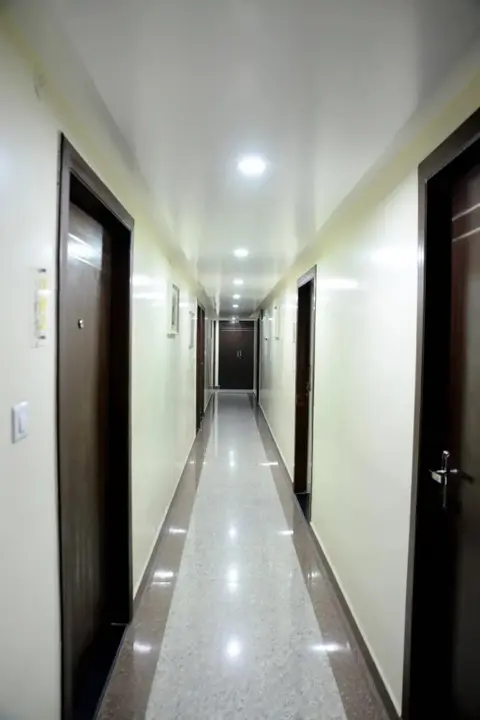 Патна: Hotel Aalcajars Inn