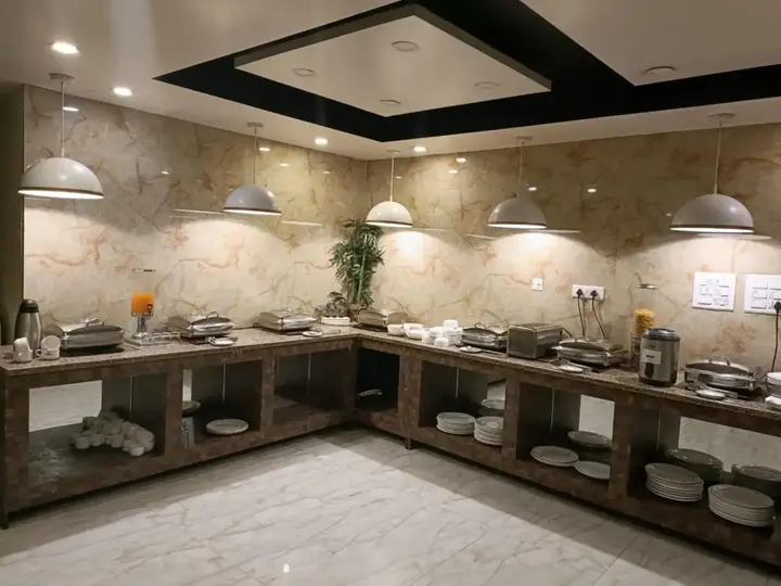 Патна: Hotel Aalcajars Inn