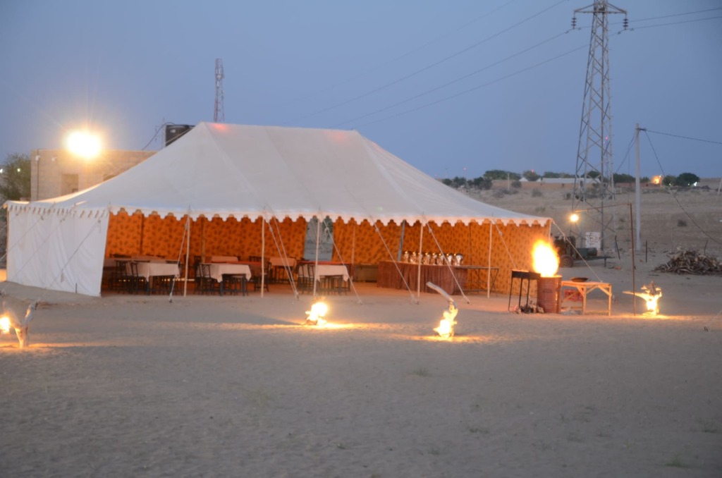 Каной: Sheesh Mahal Desert Camp