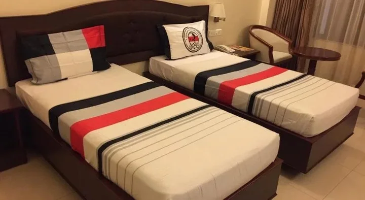 Бхубанешвар: B10 International,Bhubaneswar