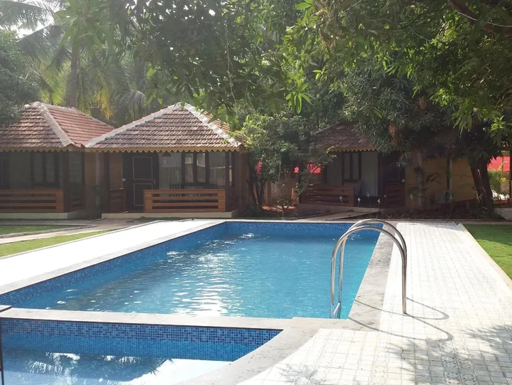 Калангут: Antara Goa