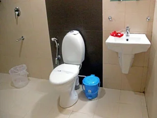 Кондотти: OYO Premium Calicut Railway Station