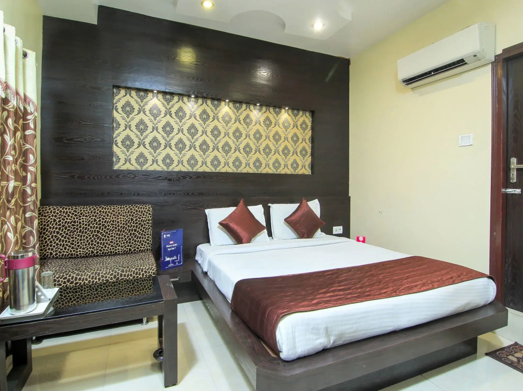 Лакхнау: OYO 2000 Hotel Yash