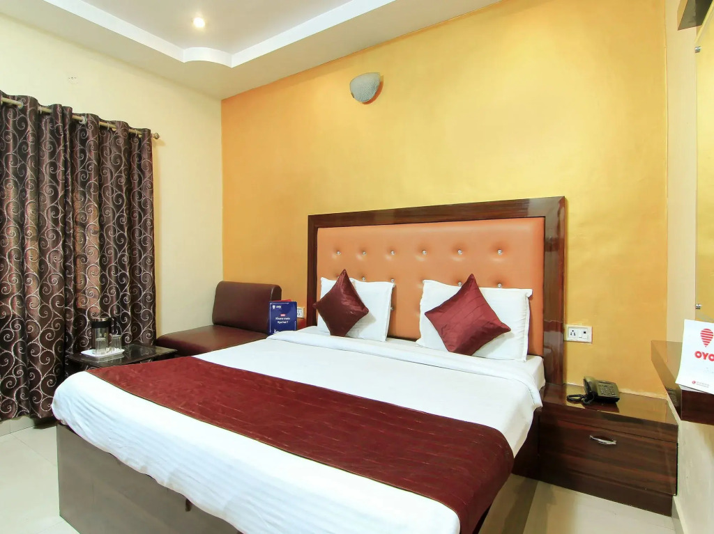 Лакхнау: OYO 2000 Hotel Yash