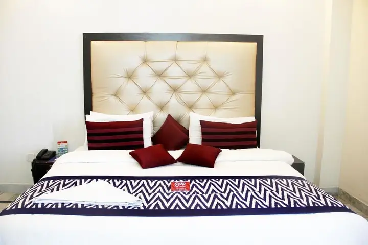 Нойда: OYO Rooms Noida Sector 71 WP Block