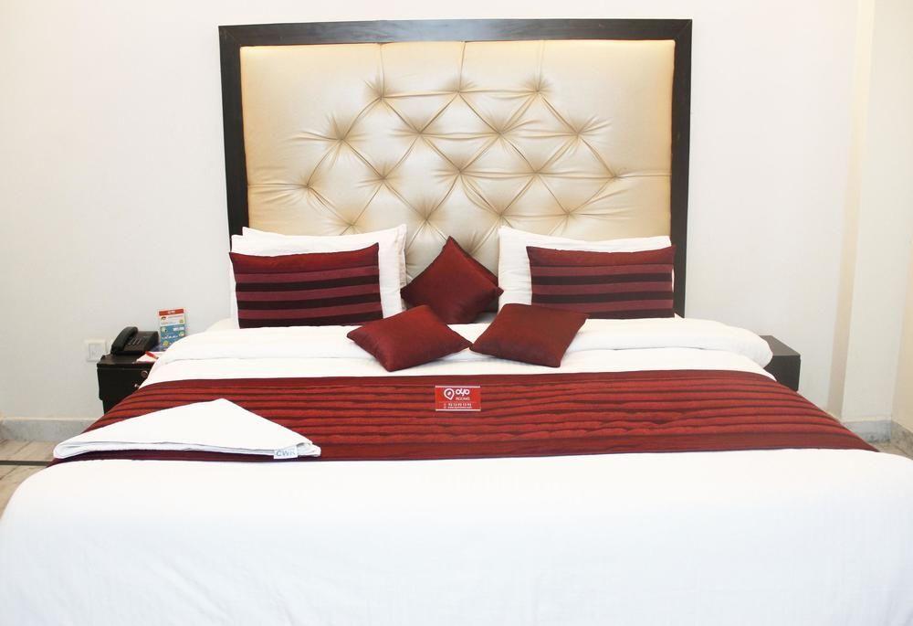 Нойда: OYO Rooms Noida Sector 71 WP Block