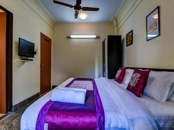 Мумбаи: OYO Apartments Juhu Near ISKCON
