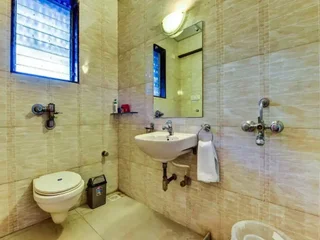 Мумбаи: OYO Apartments Juhu Near ISKCON
