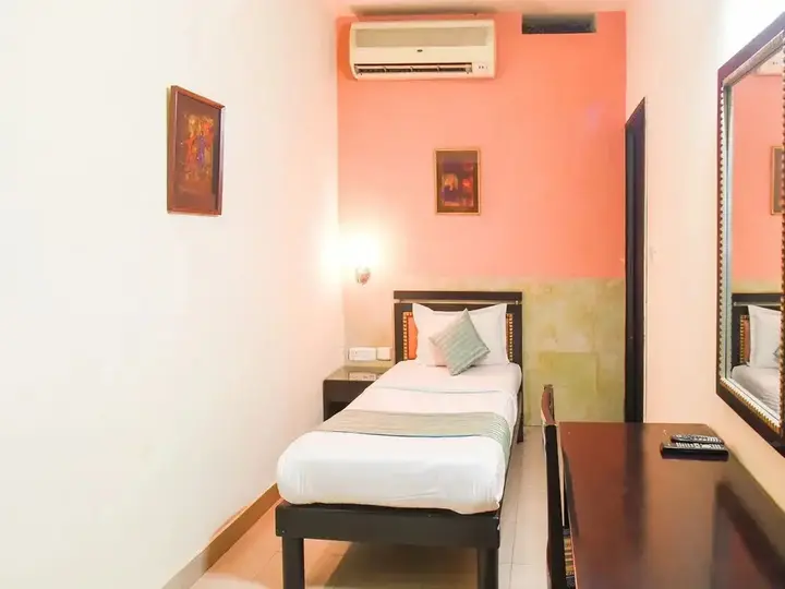 Колката: OYO 2417 Hotel Allenby Inn