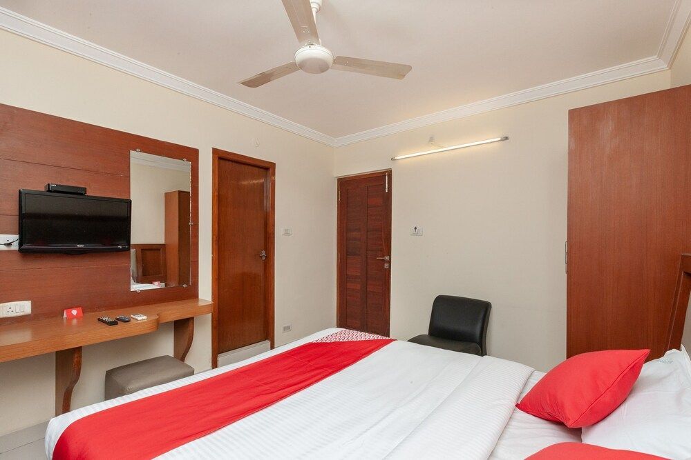 Ченнаи: OYO Rooms Santhome High Road