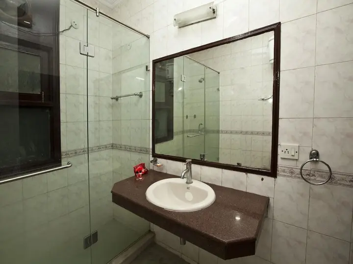 Гуруграм: OYO 2173 Hotel 19 BVM