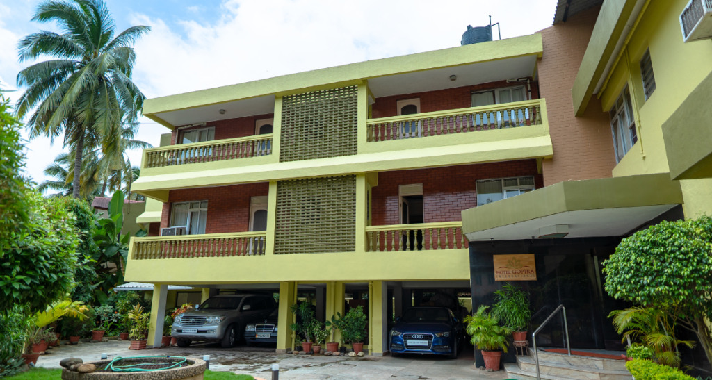 Панаджи: Hotel Gopika International