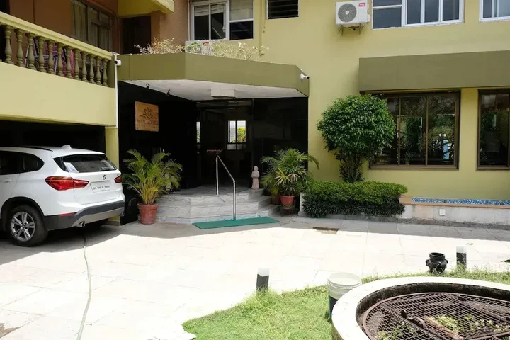 Панаджи: Hotel Gopika International