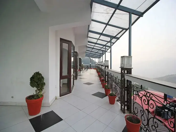 Массури: OYO 1679 Value Hotel