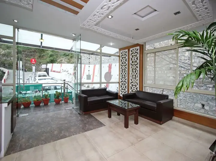 Массури: OYO 1679 Value Hotel