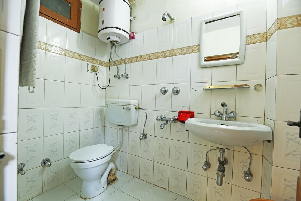 Шимла: OYO 1590 Hotel Hari Palace