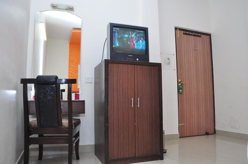 Амритсар: OYO 2042 Hotel New ss Residency