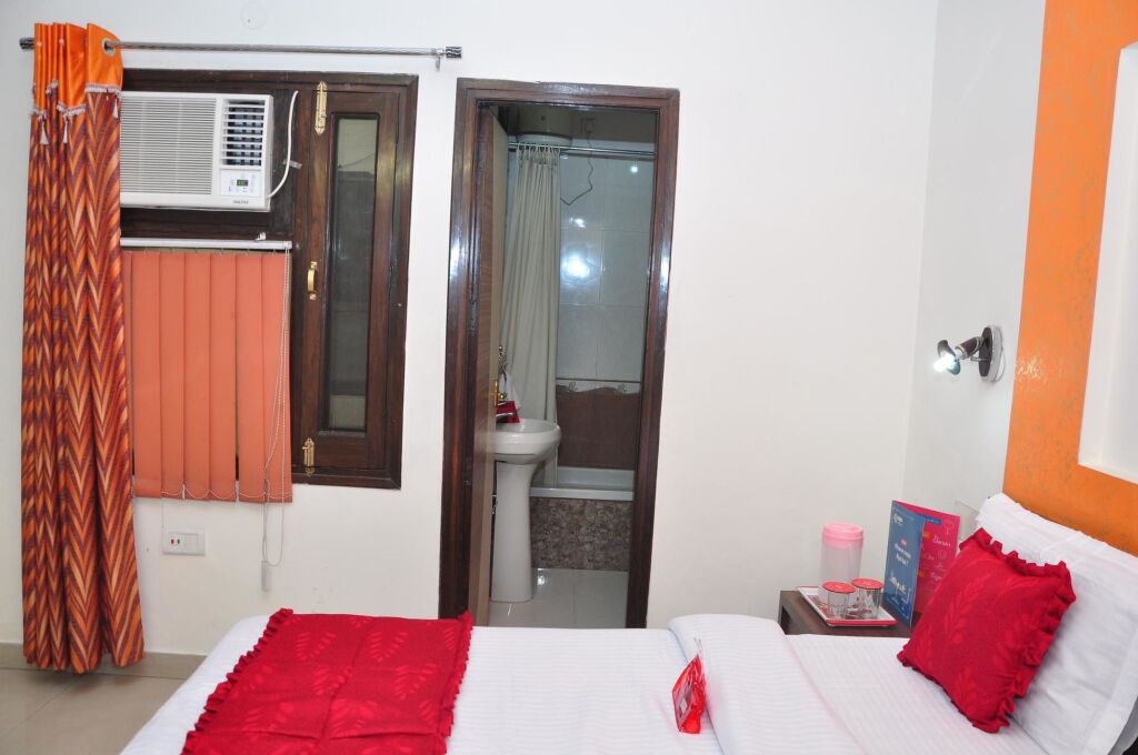 Амритсар: OYO 2042 Hotel New ss Residency