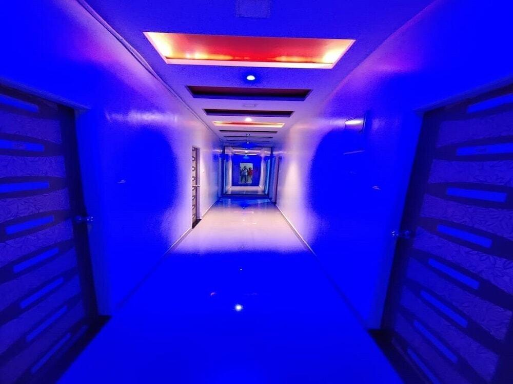 Нави-Мумбай: Hotel Prince International