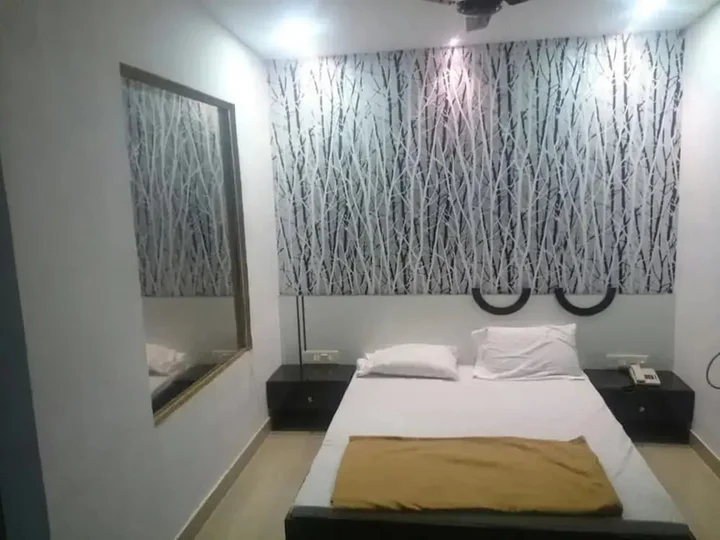 Нави-Мумбай: Hotel Prince International