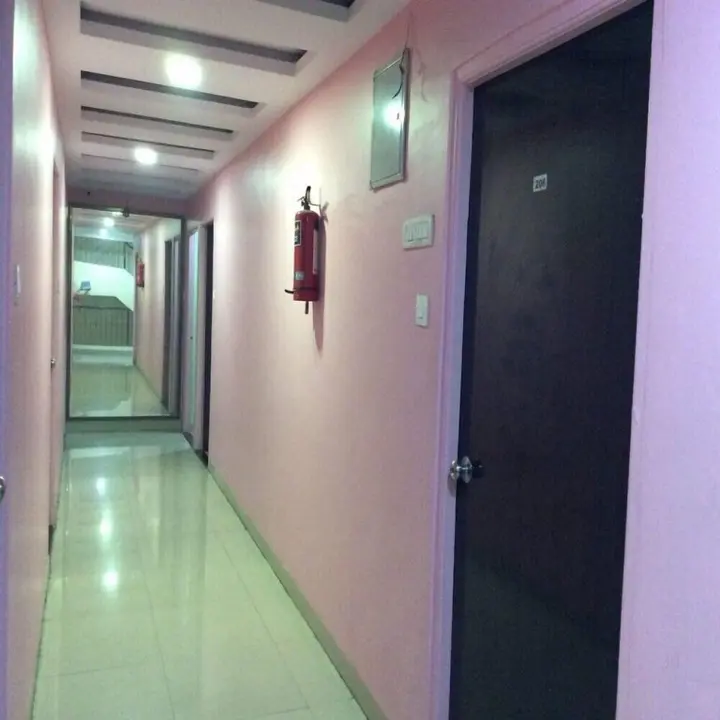 Нави-Мумбай: Hotel Prince International