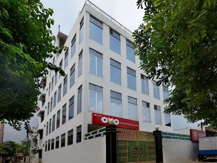 Сарнатх: OYO 4409 Hotel Chaitanya Inn
