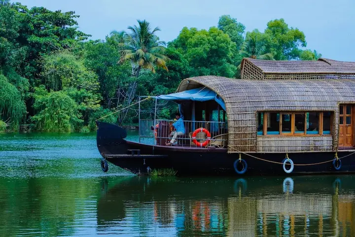 Аллеппи: Backwater Retreat Houseboat
