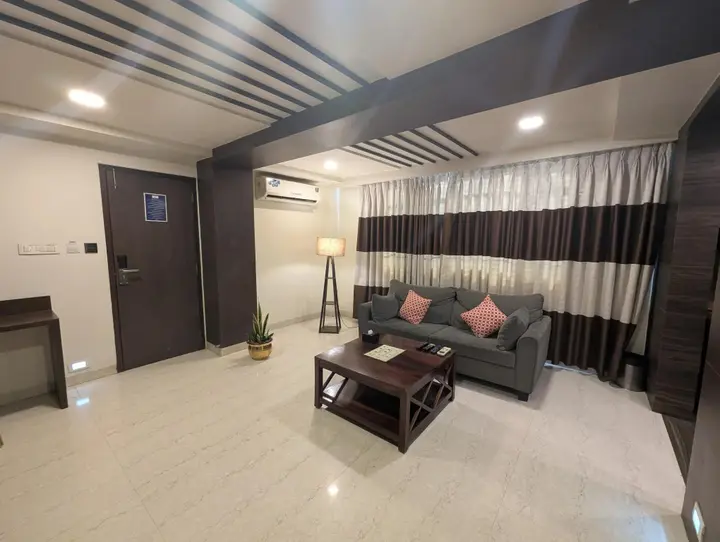 Тхане: Hotel Sai Residency Vasai