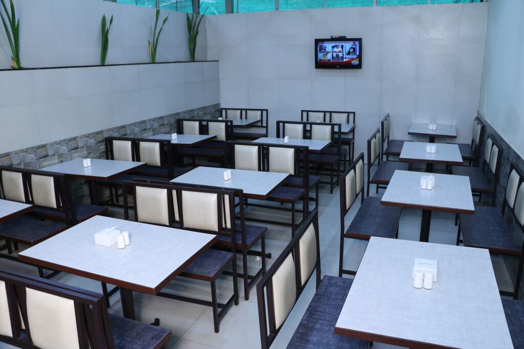 Тхане: Hotel Sai Residency Vasai