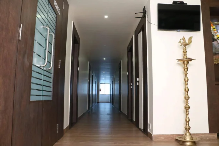 Тхане: Hotel Sai Residency Vasai